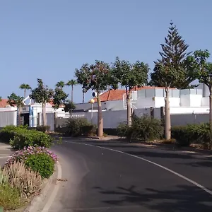 https://villa-maravillosa-san-bartolom-de-tirajana-gran-canaria.in-canary-islands.com